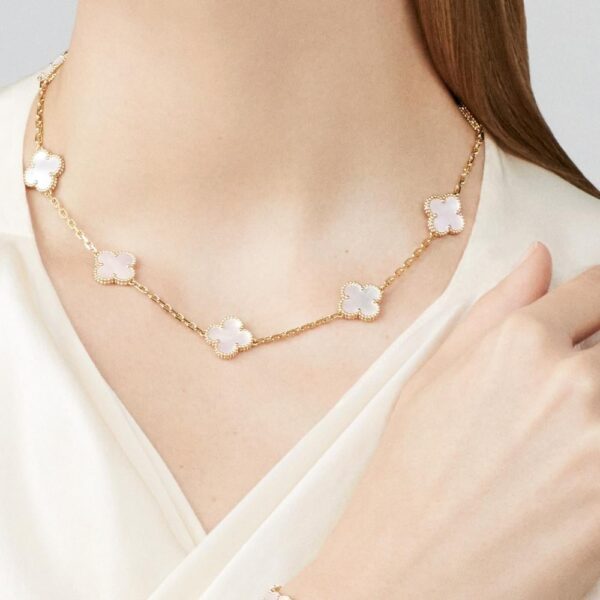 سلسة بلاكيور Van-Cleef
